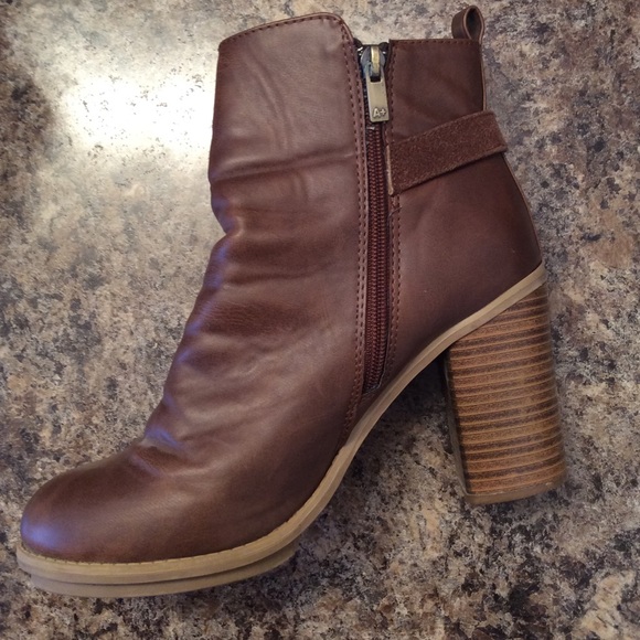 sold - Picture 4 of 8